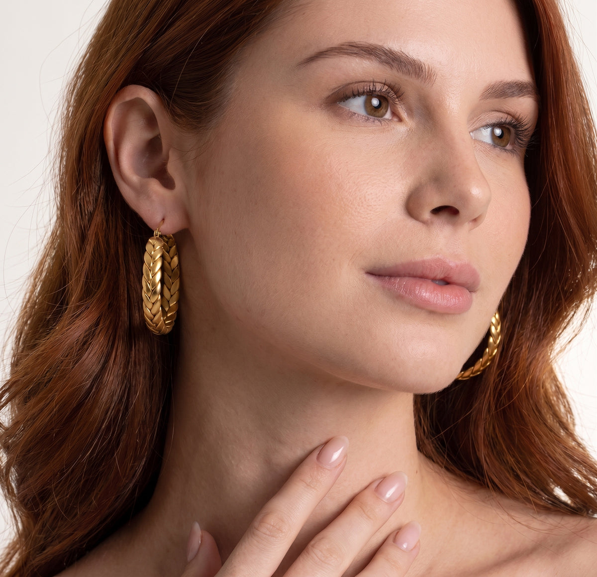 Brinco Narella Dourado