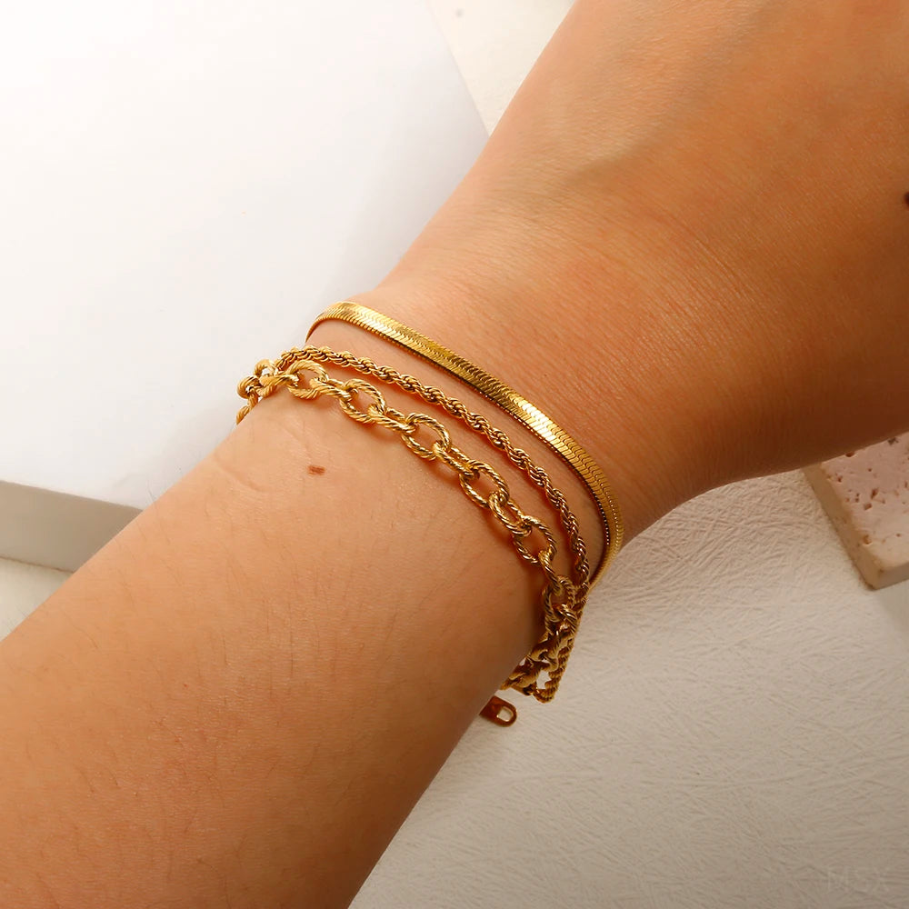 Pulseira Três Elos Armonia Dourada